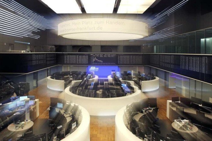 Em Frankfurt, o índice DAX subiu 0,34%, a 16.148,64 pontos, e o parisiense CAC 40 teve alta de 0,53%, aos 7.128,63 pontos - (crédito: Daniel Roland/AFP) Em Frankfurt, o índice DAX subiu 0,34%, a 16.148,64 pontos, e o parisiense CAC 40 teve alta de 0,53%, aos 7.128,63 pontos - (crédito: Daniel Roland/AFP)