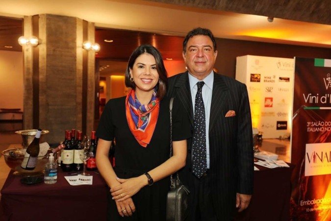  16/11/2021-Descrição: Jane de Godoy-Embaixador Francesco Azzarello e Sueli Maestri