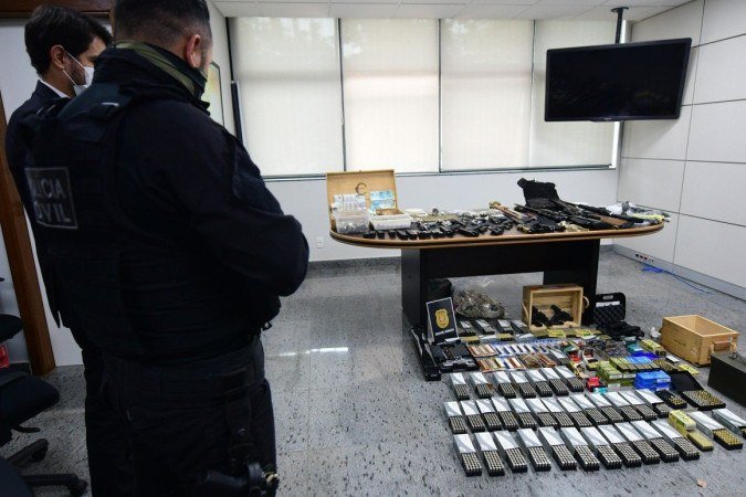 Material encontrado na casa do policial reformado