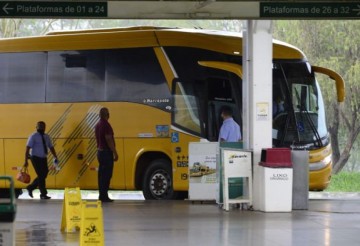 Empresas de ônibus vão disponibilizar veículos extras para suprir a demanda de fim de ano -  (crédito: Marcelo Ferreira/CB/D.A.Press)