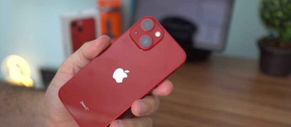 Integrante da categoria queridinha da Black Friday, o Iphone apresenta um preço similar, mas as condições de pagamento diferentes de cada site podem ser a grande vantagem Integrante da categoria queridinha da Black Friday, o Iphone apresenta um preço similar, mas as condições de pagamento diferentes de cada site podem ser a grande vantagem
