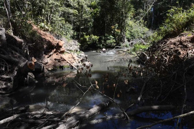 Homem que tentava limpar bueiro morre após ser arrastado por enxurrada