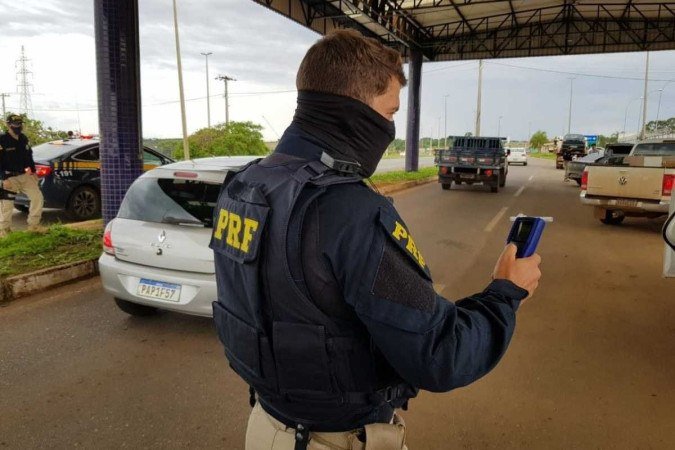 Mais de 20 pessoas criaram cenários de crime, pelas BRs do DF e entorno - (crédito: PRF/ Divulgação) Mais de 20 pessoas criaram cenários de crime, pelas BRs do DF e entorno - (crédito: PRF/ Divulgação)