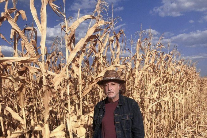  2021.  Cultura. Cantor Alceu Valença.
      