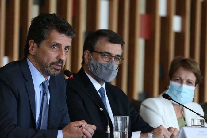 Leite afirmou, de novo, que não sabia dos números da Amazônia. Com França e Tereza, fez um balanço do Brasil na COP26 - (crédito: José Cruz/Agência Brasil) Leite afirmou, de novo, que não sabia dos números da Amazônia. Com França e Tereza, fez um balanço do Brasil na COP26 - (crédito: José Cruz/Agência Brasil)