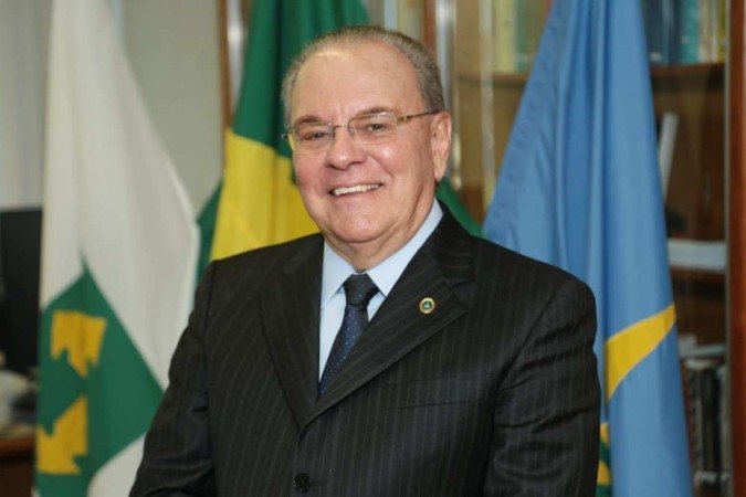 José Roberto de Paiva Martins, conselheiro do TCDF que se aposenta em 1º de dezembro de 2021, aos 75 anos