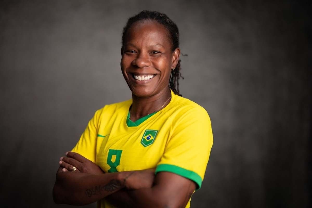 Seleção Feminina goleia Índia no jogo de despedida de Formiga com a camisa  8 canarinha - Lance!