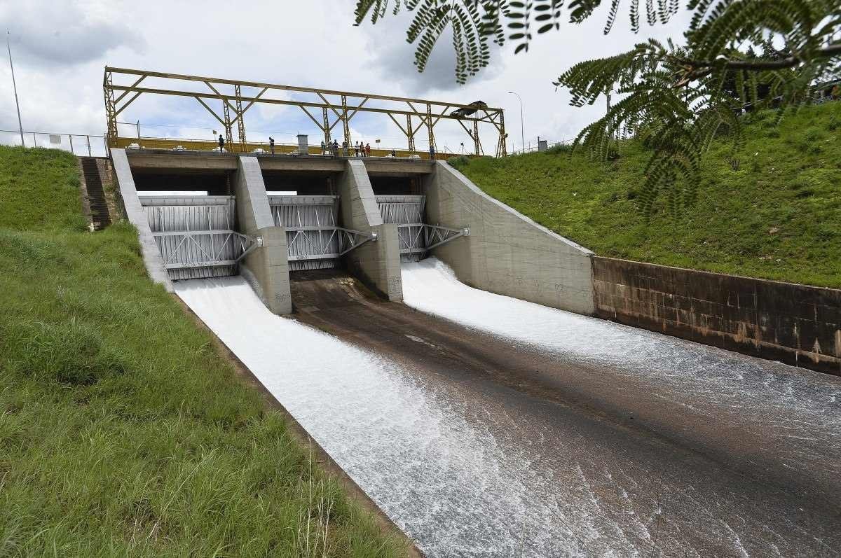 Alto volume de água levou à abertura das comportas da Barragem do Paranoá 