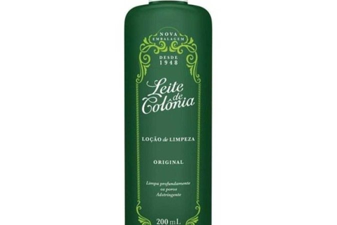 O Leite de Colônia é usado para a limpeza da pele e está no mercado desde 1948