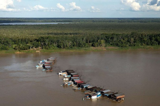 A região Norte, especialmente no Amazonas, é a menos povoada do Brasil     -  (crédito: Bruno KELLY/GREENPEACE/AFP)