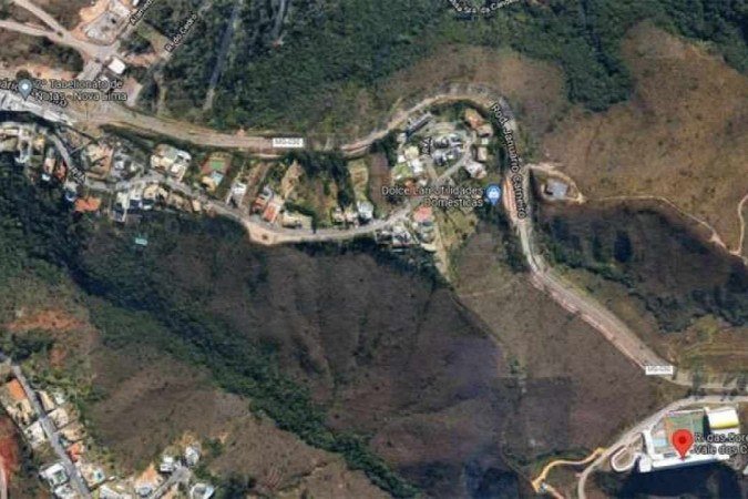 Segundo os bombeiros, acidente ocorreu no trecho entre um shopping e o Colégio Santo Agostinho, em Nova Lima - (crédito: Reprodução da internet/Google Maps) Segundo os bombeiros, acidente ocorreu no trecho entre um shopping e o Colégio Santo Agostinho, em Nova Lima - (crédito: Reprodução da internet/Google Maps)