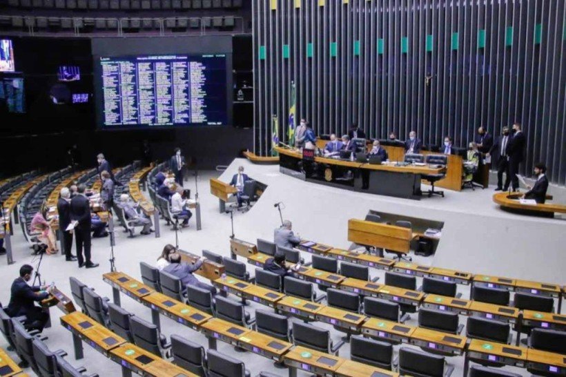 Comissão aprova relatório preliminar do orçamento para 2022 