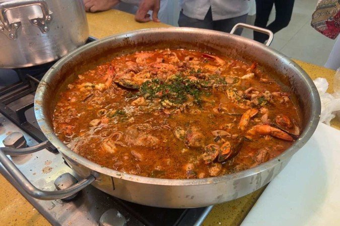 Cacciucco, uma caldeirada típica de frutos do mar