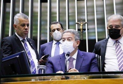 No comando da Câmara, Lira tem sido questionado por segurar ações contra Bolsonaro - (crédito: Marina Ramos/Câmara dos Deputados) No comando da Câmara, Lira tem sido questionado por segurar ações contra Bolsonaro - (crédito: Marina Ramos/Câmara dos Deputados)
