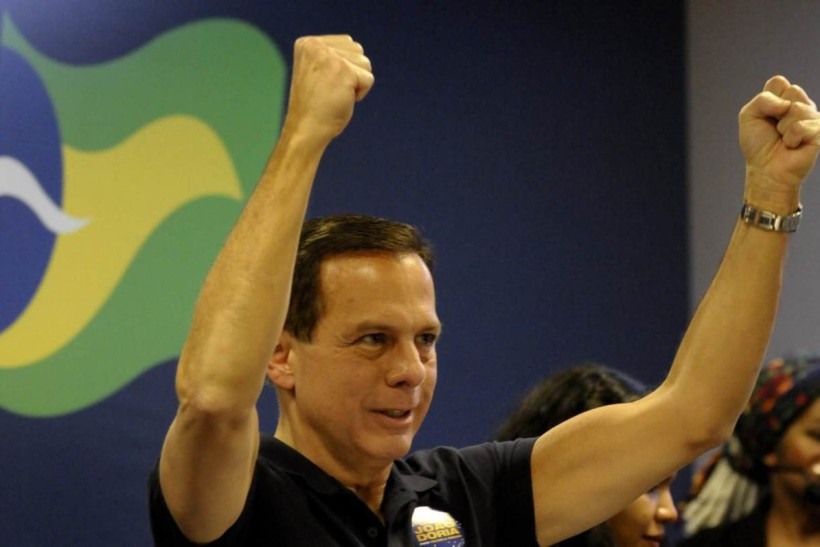 Em discurso de vitória, João Doria critica PT e Bolsonaro 