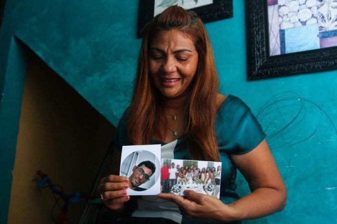 Maria da Hora, irmã de Audo, diz que tragédia destroçou família numerosa e unida - (crédito: Sandy James/Esp. DP) Maria da Hora, irmã de Audo, diz que tragédia destroçou família numerosa e unida - (crédito: Sandy James/Esp. DP)