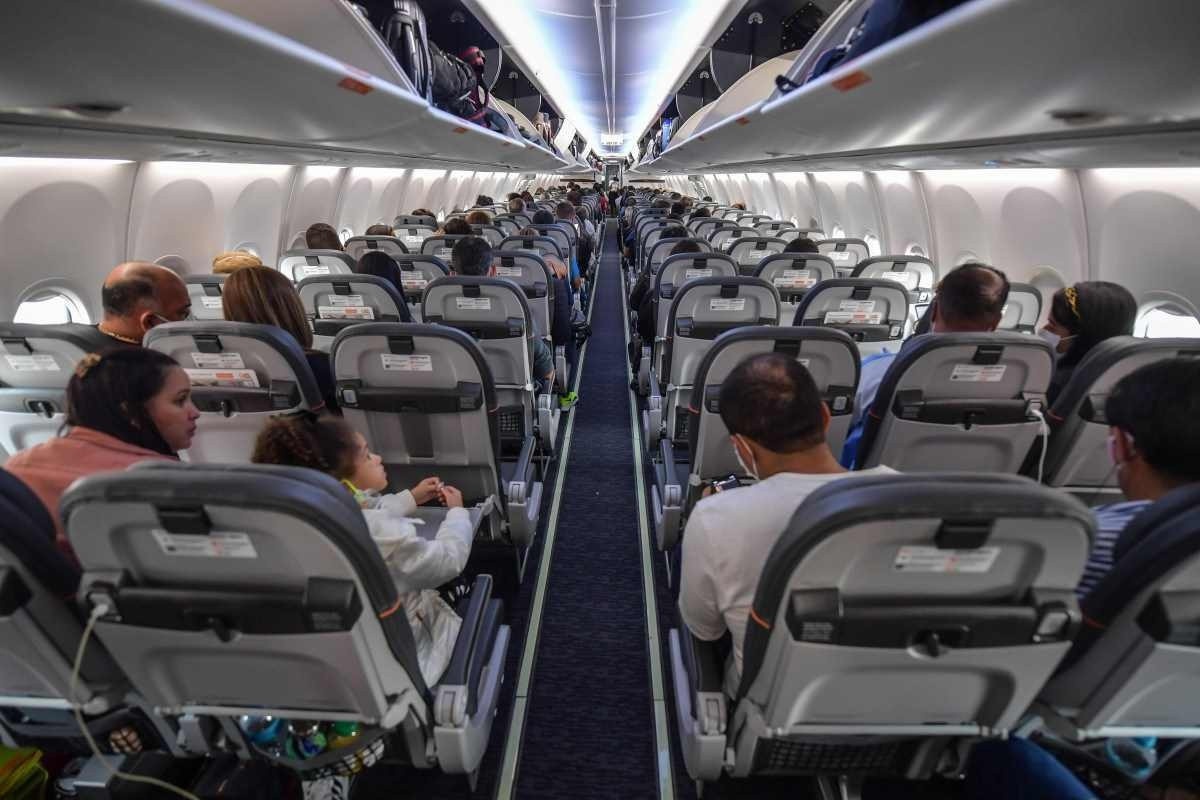 Aviões da Gol terão mais assentos e menos espaço entre passageiros, Economia