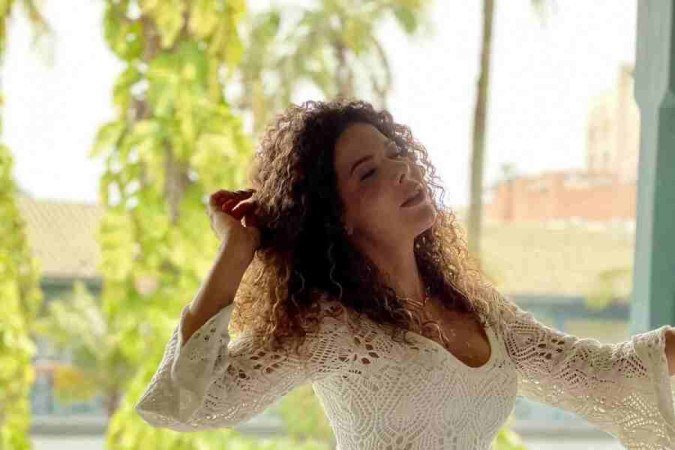 A estilista Anne Garcia aposta nas peças artesanais para o verão