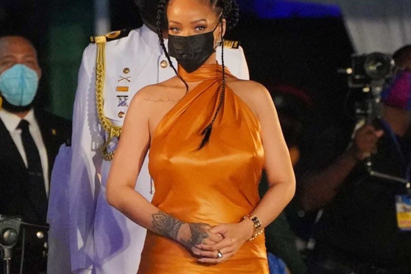 Rihanna estaria esperando seu primeiro bebê, diz site 