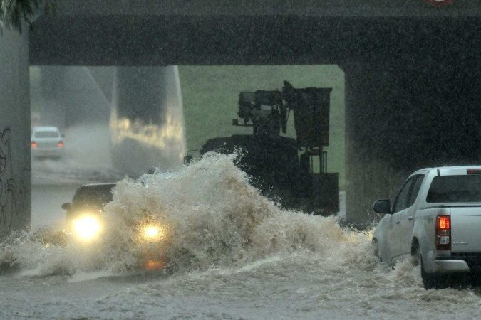 Em 2021, foram 75 mil bueiros limpos no Distrito Federal, mas a manter as estruturas limpas é o desafio - (crédito: Carlos Vieira/CB/D.A.Press) Em 2021, foram 75 mil bueiros limpos no Distrito Federal, mas a manter as estruturas limpas é o desafio - (crédito: Carlos Vieira/CB/D.A.Press)