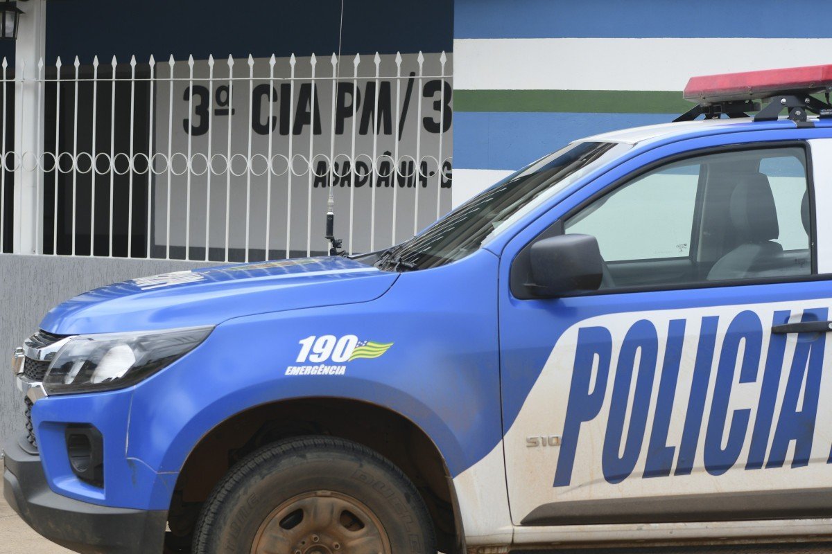  02/12/2021. Crédito: Ed Alves/CB/D.A Press. Brasil. Brasilia - DF. Cidades. Wanderson é suspeito de ter matado a facadas, no último domingo (28/11), a namorada grávida de quatro meses, a enteada, de 2 anos e 9 meses, e um fazendeiro, de 73 anos, com um tiro na cabeça, em Corumbá de Goiás. Na foto, quartel em Abadiânia.