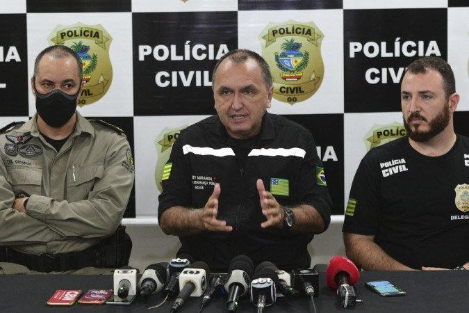  04/12/2021. Crédito: Ed Alves/CB/D.A Press. Brasil. Brasília - DF. Cidades. Caso Wanderson Mota. Ele se entregou para Policia do Goias, na cidade de Gameleira-GO. Depois levando para Anapolis e encaminhado para o presidio de Goiania. Na foto o secretario de Seguranca de Goias e a coletiva de imprensa. 