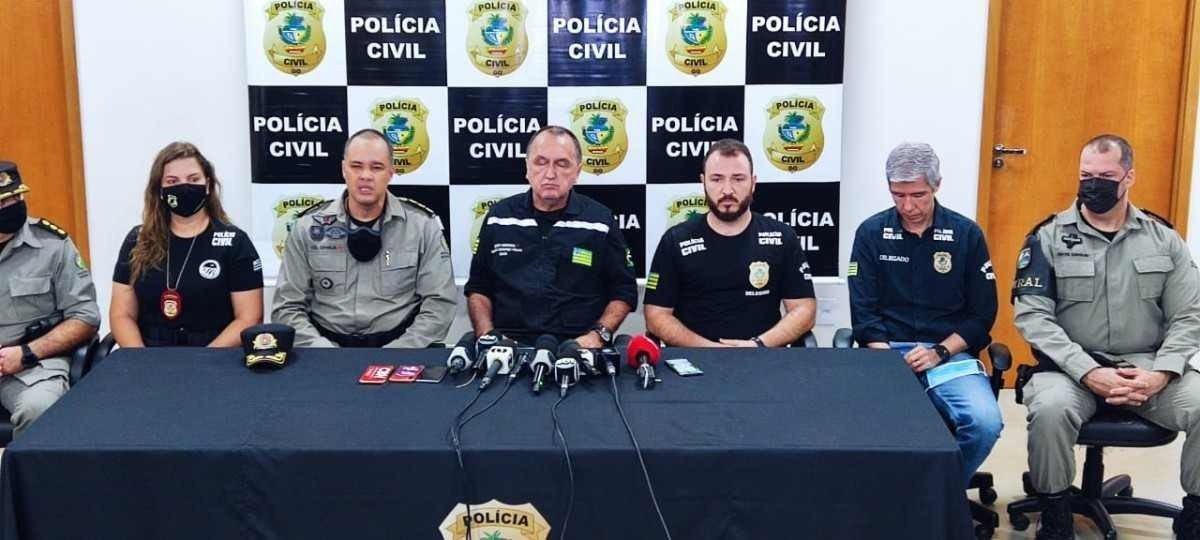 Coletiva de imprensa do caso Wanderson Mota Protácio, 21, suspeito de matar três pessoas em Corumbá de Goiás. Coletiva de imprensa do caso Wanderson Mota Protácio, 21, suspeito de matar três pessoas em Corumbá de Goiás.