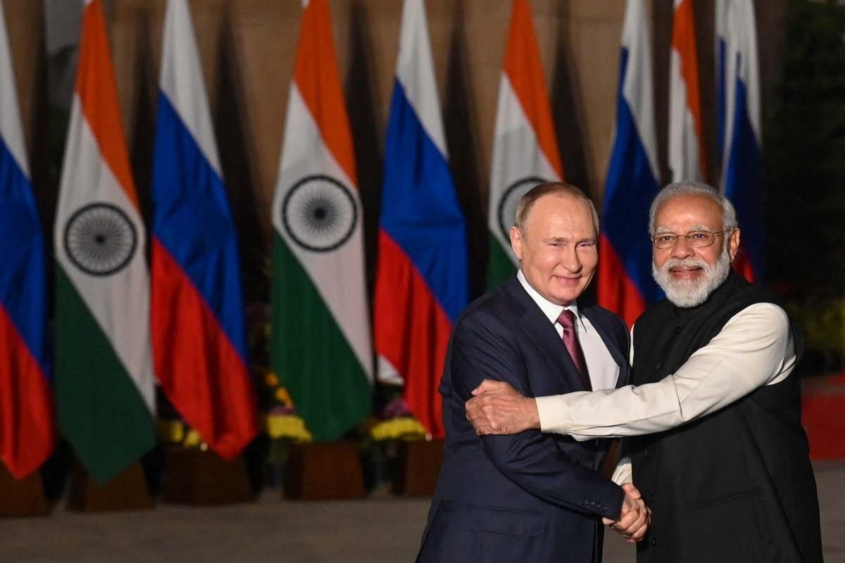  Putin elogia a Índia em viagem para fortalecer vínculos militares e energéticos