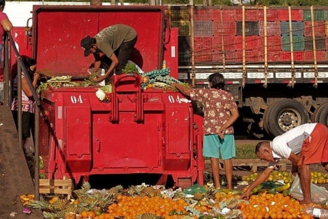 Getty Images /// A metade mais pobres do Brasil ganha 29 vezes menos do que os 10% mais ricos - Getty Images /// A metade mais pobres do Brasil ganha 29 vezes menos do que os 10% mais ricos -