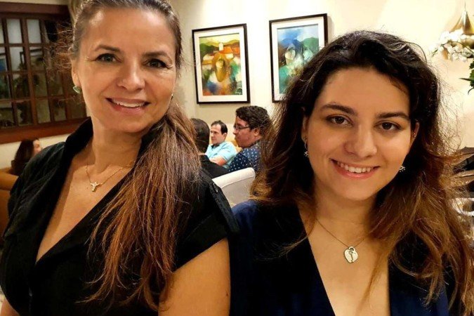 Claudia e a filha Victoria 