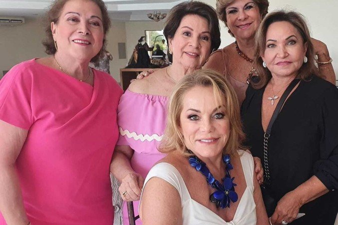 Maria Luiza Mathias, Heloísa Hargreaves, Jane Carol Azevedo, Maria José Santana e Mércia Crema (sentada) - Jane Godoy - 360 graus