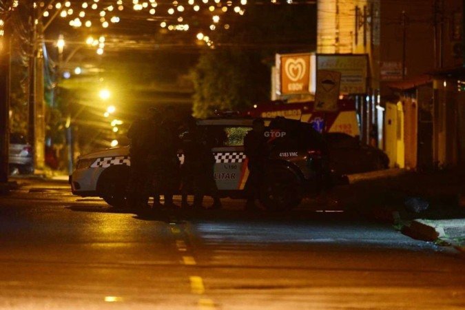 Homem dispara mais de 40 vezes dentro de casa, em Planaltina; Bope cerca local