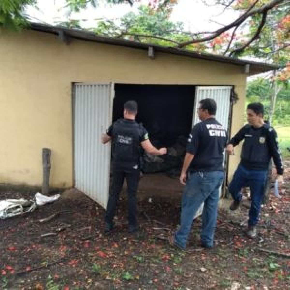 Fazendeiro rouba porcos de vizinho e simula suicídio de caseiro que descobriu