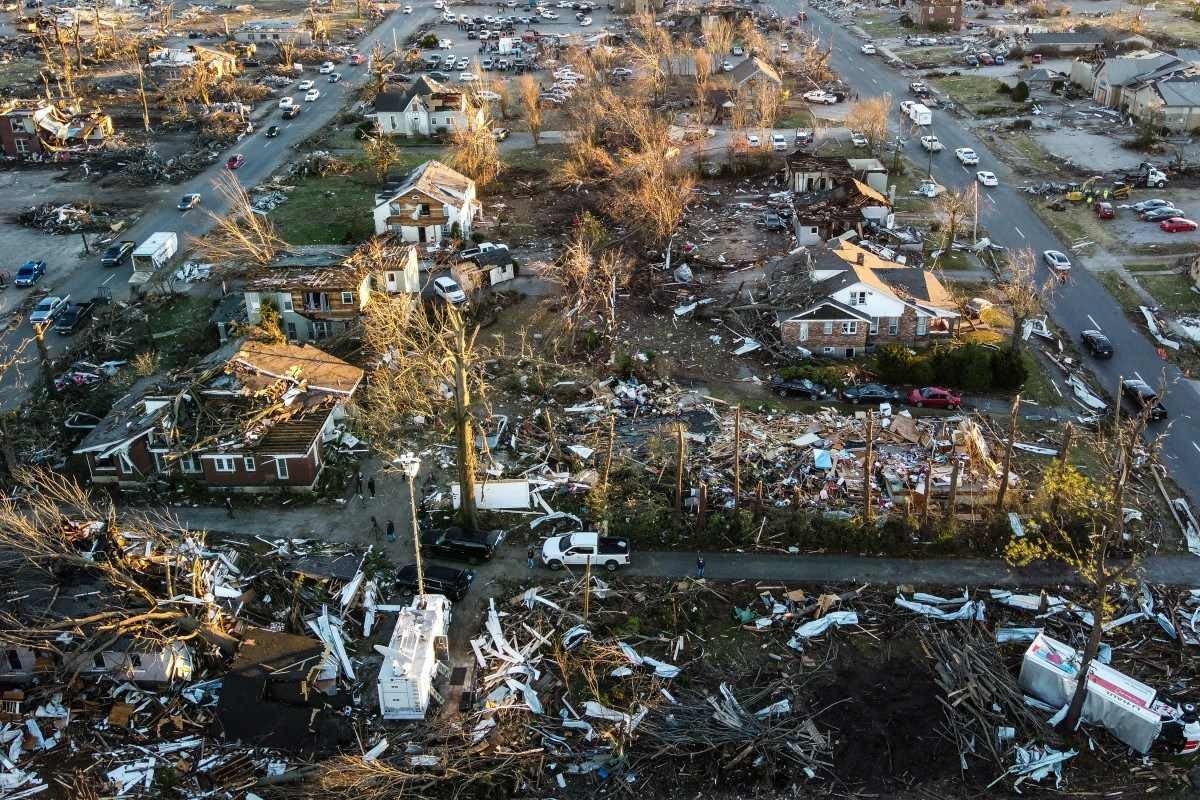 Número de mortos por tornado no sul e no Meio-Oeste dos EUA sobe para 32