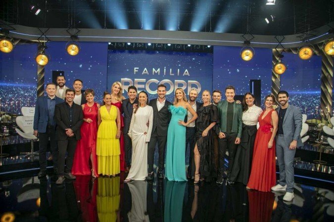 Especial Fam&iacute;lia Record 2021
Elenco da Record brinca de amigo oculto a partir de amanh&atilde;