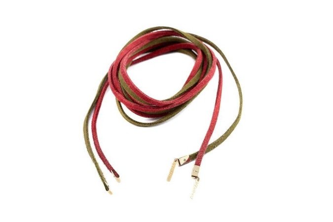 Courinhos Coloridos com ponteira em Ouro 18K, da Vânia Ladeira Design 
(R$ 490)