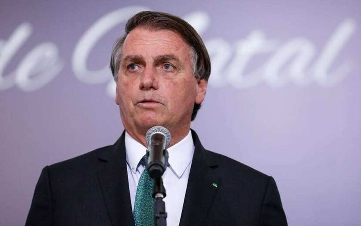 Bolsonaro diz que sua filha de 11 anos não será vacinada contra COVID-19 -  Politica - Estado de Minas