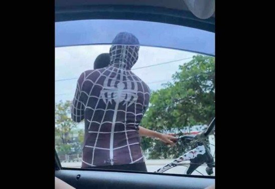 Reprodução vídeo redes sociais