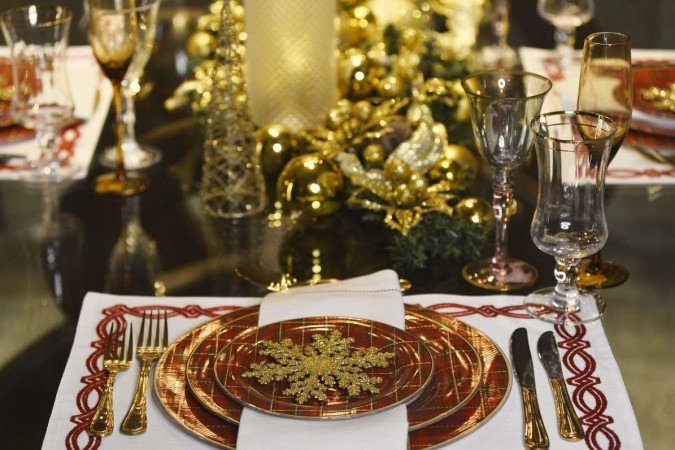  15/12/2021 Crédito: Minervino Júnior/CB/D.A Press. Brasil.  Brasilia - DF. Mesa posta pela decoradora Kely Carvalho. Mesa de Natal na Mainline Casa Park.