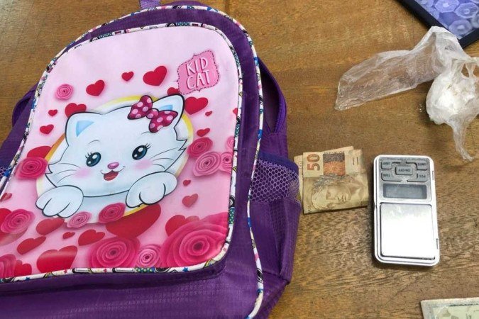 Droga foi encontrada em mochila de criança - (crédito: PCDF/Divulgação) Droga foi encontrada em mochila de criança - (crédito: PCDF/Divulgação)