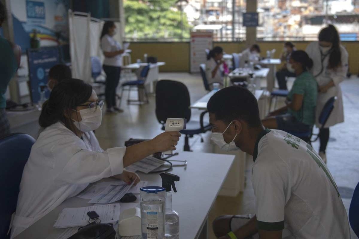 Salvador: grupos prioritários voltam a ser vacinados nessa quarta (16)