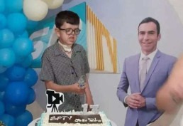 Adolescente viraliza ao fazer festa de aniversário com tema de Cesar Tralli