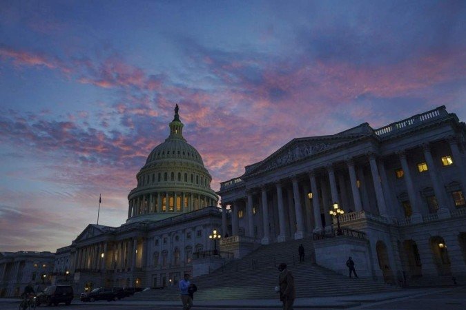 Capitólio, sede do Congresso norte-americano, visto durante o pôr-do-sol: no foco da disputa política em 2022 