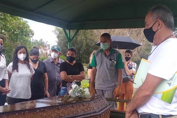 Amigos e familiares deram último adeus a Antônio Sanchez