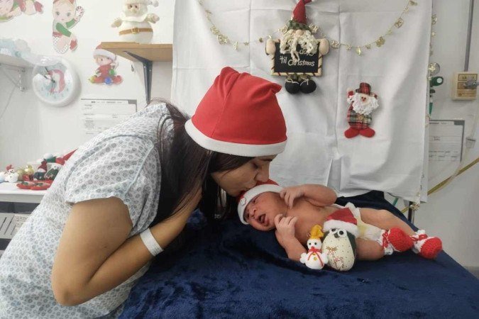 Carinho de mãe e filha: mais amor neste fim de ano