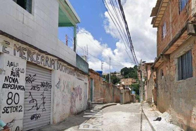 Vítima nega que quebrou o telhado do vizinho - (crédito: Reprodução/Google Street View) Vítima nega que quebrou o telhado do vizinho - (crédito: Reprodução/Google Street View)