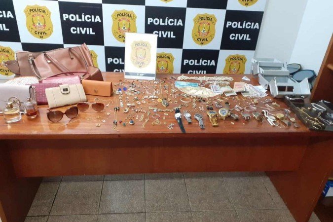 Itens encontrados pela polícia -  (crédito: PCDF/Divulgação)