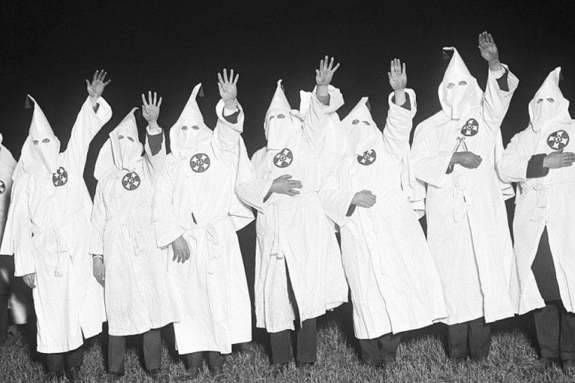 O grupo paramilitar inspirado na Ku Klux Klan que atuou contra a esquerda no Brasil