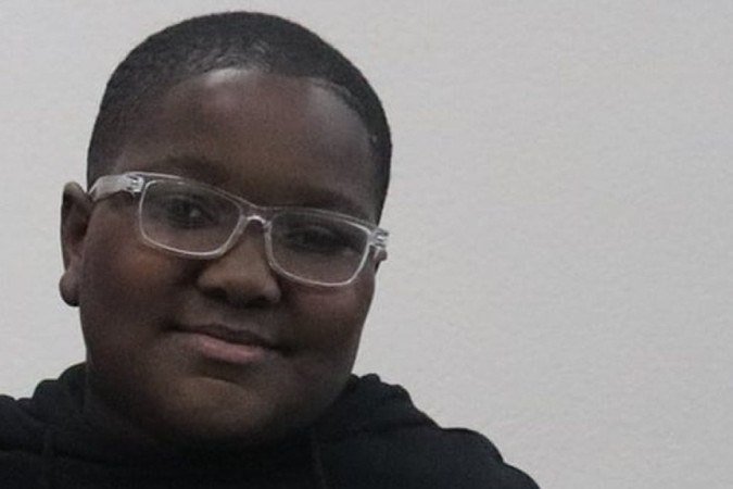 Davyon Johnson salvou um colega de classe que estava se sufocando e resgatou uma mulher de um incêndio em sua casa - (crédito: Facebook/ Escola Pública de Muskogee) Davyon Johnson salvou um colega de classe que estava se sufocando e resgatou uma mulher de um incêndio em sua casa - (crédito: Facebook/ Escola Pública de Muskogee)