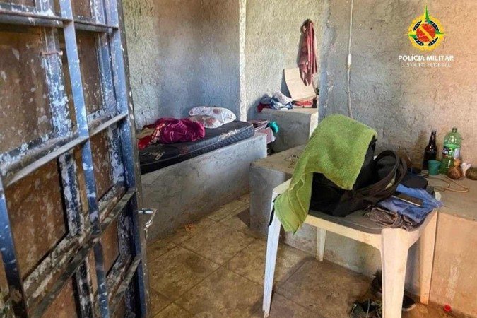 Trabalhadores tinham de pagar pelos colchões em que dormiam - (crédito: PMDF/Divulgação) Trabalhadores tinham de pagar pelos colchões em que dormiam - (crédito: PMDF/Divulgação)